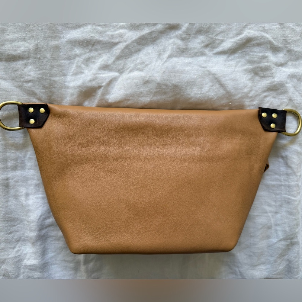 Of the Sun Large Leather Sling bag with Striped Strap - Picture 4 of 5
